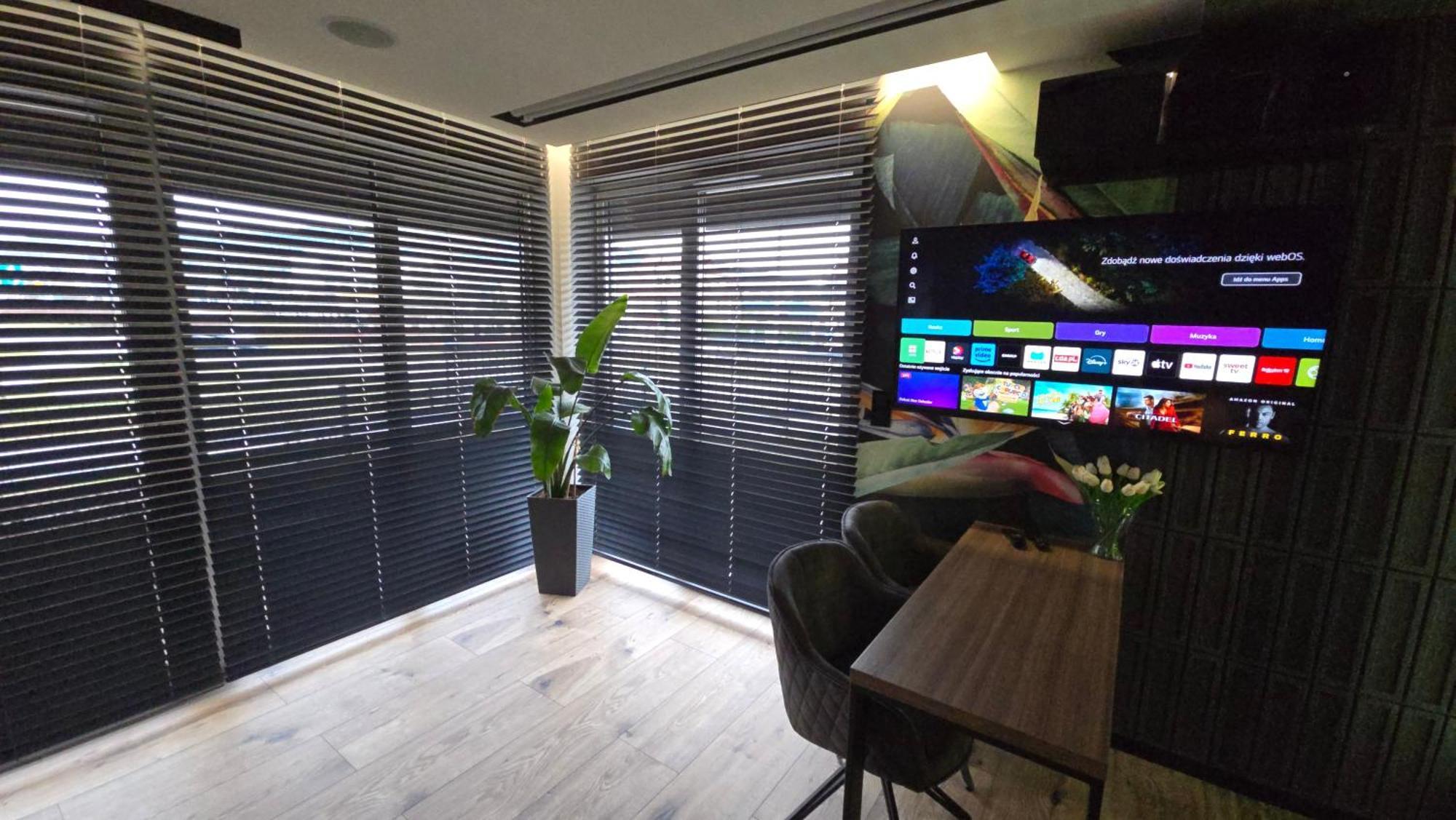 Apartament Dark Prestige New ! - Dostep 24H, Projektor , Garaz Podziemny , Klimatyzacja , Duzy Taras Кельце Екстер'єр фото