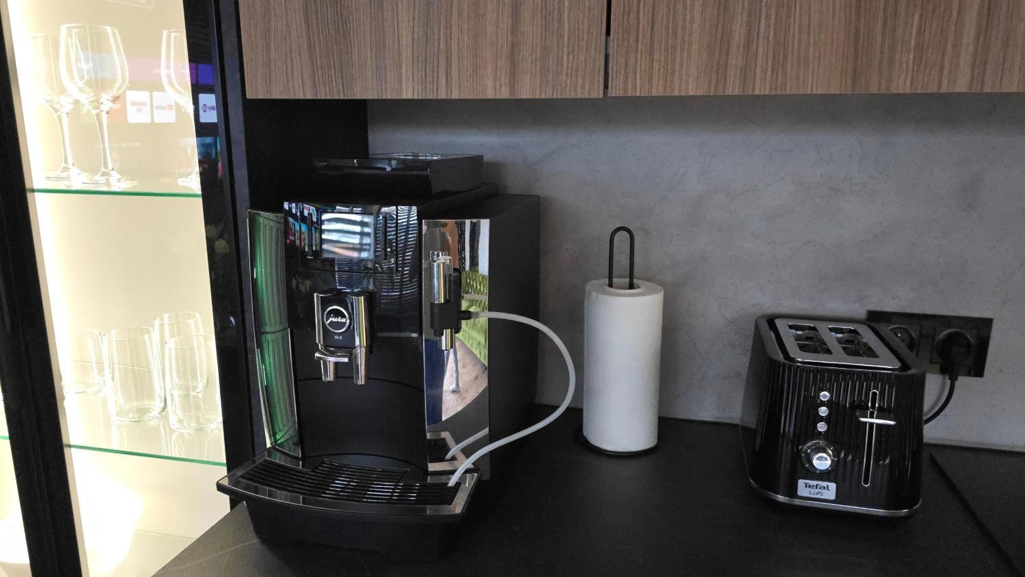 Apartament Dark Prestige New ! - Dostep 24H, Projektor , Garaz Podziemny , Klimatyzacja , Duzy Taras Кельце Екстер'єр фото