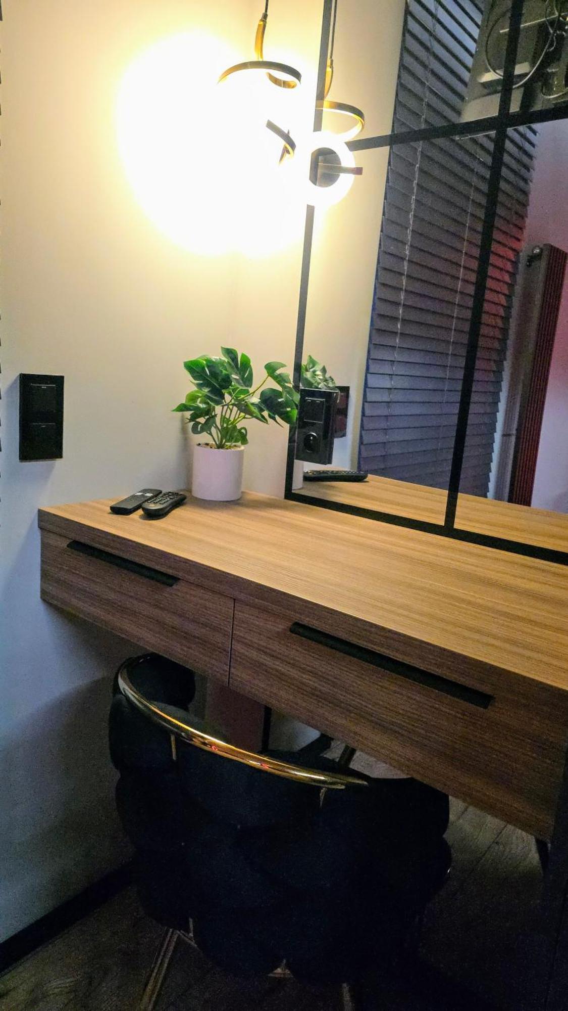 Apartament Dark Prestige New ! - Dostep 24H, Projektor , Garaz Podziemny , Klimatyzacja , Duzy Taras Кельце Екстер'єр фото